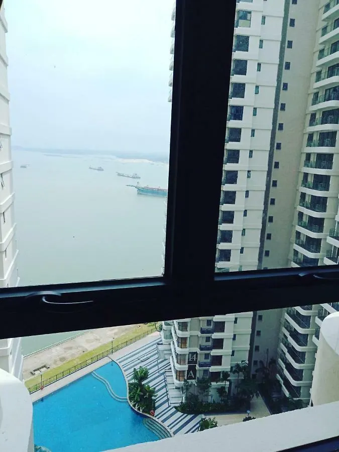 Young Big Pool @ Country Garden Danga Bay Apartment Johor Bahru