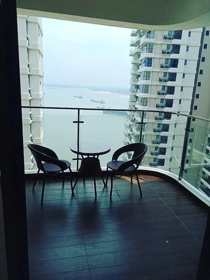 Young Big Pool @ Country Garden Danga Bay Apartment Johor Bahru 0*,  Malaysia
